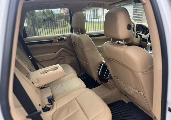 Porsche Cayenne cena 114000 przebieg: 162200, rok produkcji 2014 z Białystok małe 466